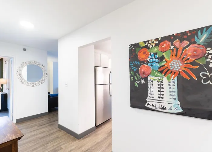 Envitae 3br Luxury Corner Loft With Navy Pier Views