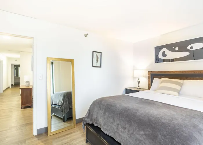 Apartment Envitae 3br Luxury Corner Loft With Navy Pier Views Chicago