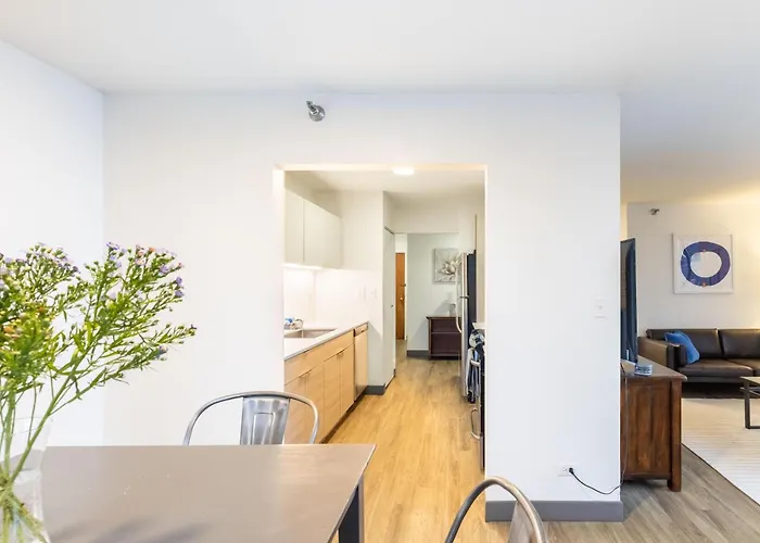 Apartment Envitae 3br Luxury Corner Loft With Navy Pier Views Chicago