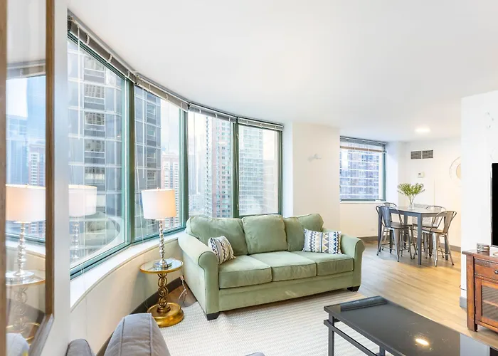 Envitae 3br Luxury Corner Loft With Navy Pier Views Apartment Chicago
