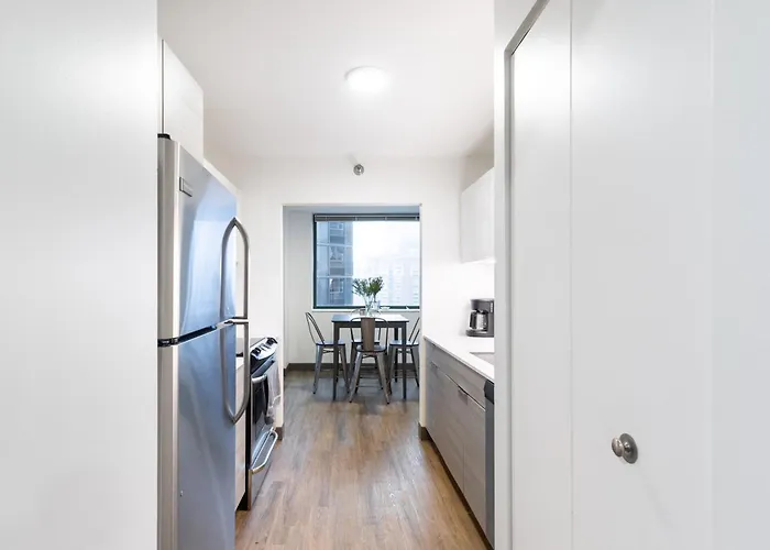 Envitae 3br Luxury Corner Loft With Navy Pier Views Apartment Chicago