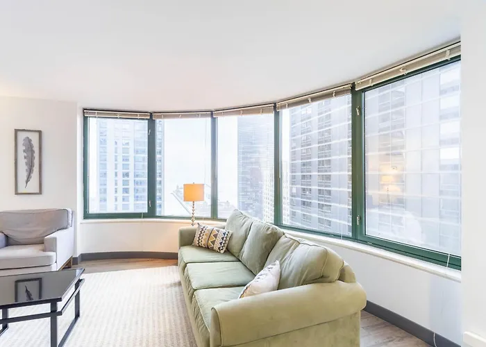 Envitae 3br Luxury Corner Loft With Navy Pier Views Apartment Chicago